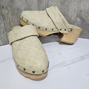 Aerosoles Laura Ashley 7.5 Pedro Quilted Beige Wooden Boho Prairie Mules Studded